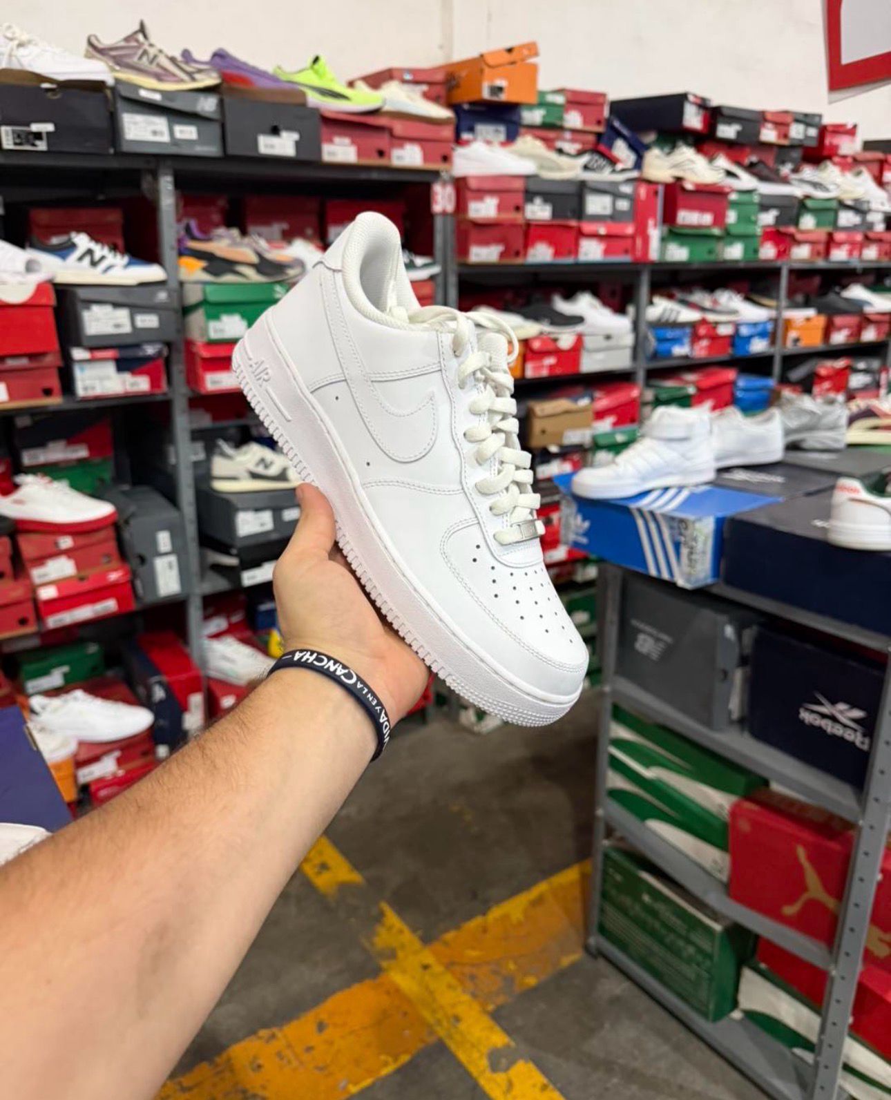 NIKE AIR FORCE 1 '07 WHITE
