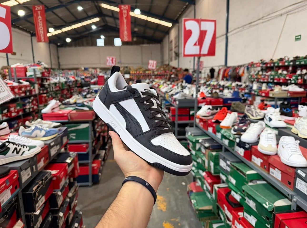 PUMA REBOUND V6 LOW WEISS/SCHWARZ