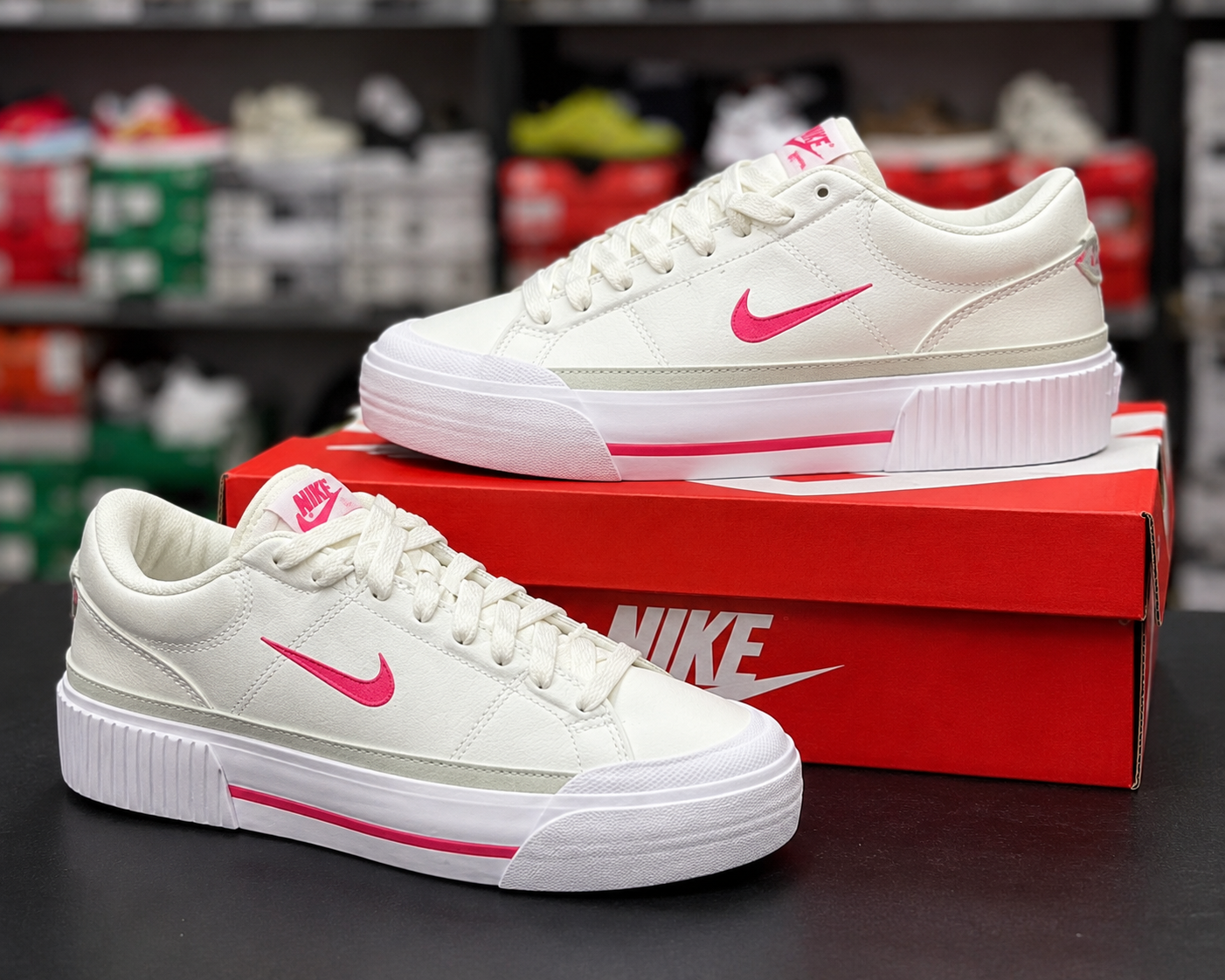 Nike Freizeit-Sneaker Weiß mit pinkfarbenen Details 100% Original