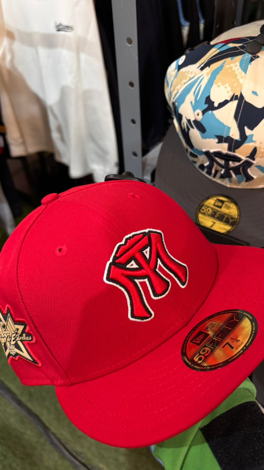 Kappe Sultanes de Monterrey Rot – Sonderedition